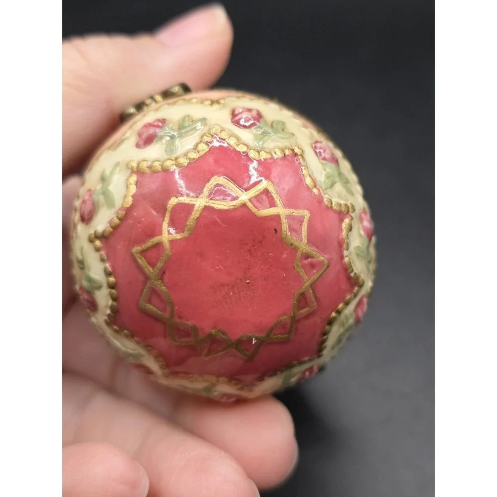 Vintage Trinket Box.  Hand Painted 1998 Perfect For All Occasions